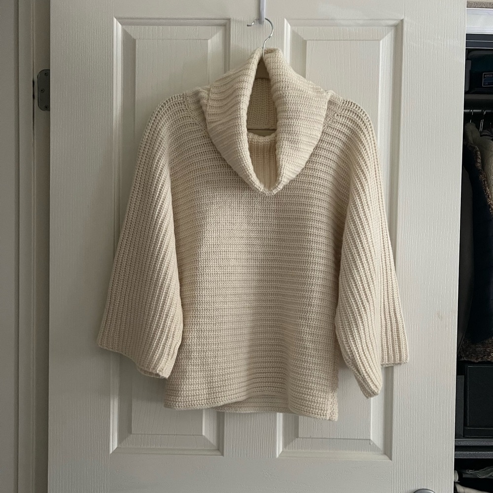 Banana Republic Wool Blend 3/4 Sleeves Sweater